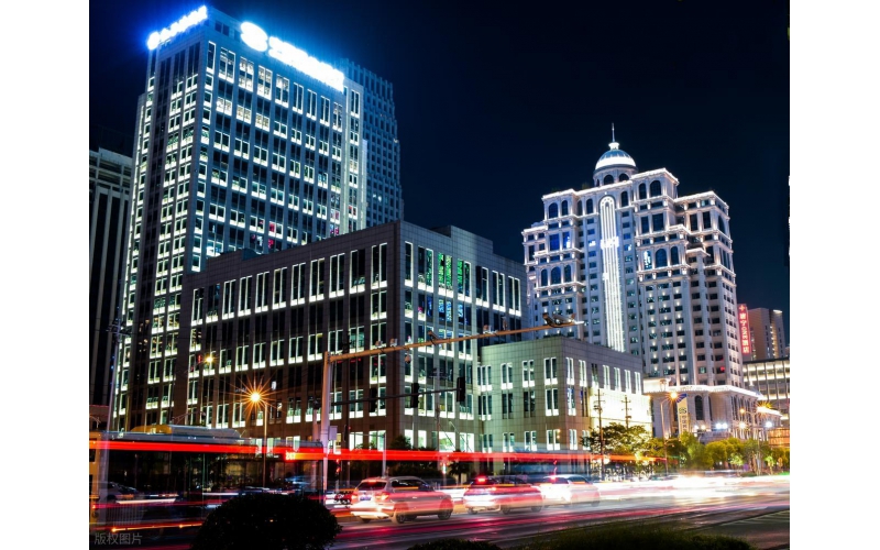 樓體為紙，光影為墨 —— 山東原實科技點亮齊魯建筑夜間新風采